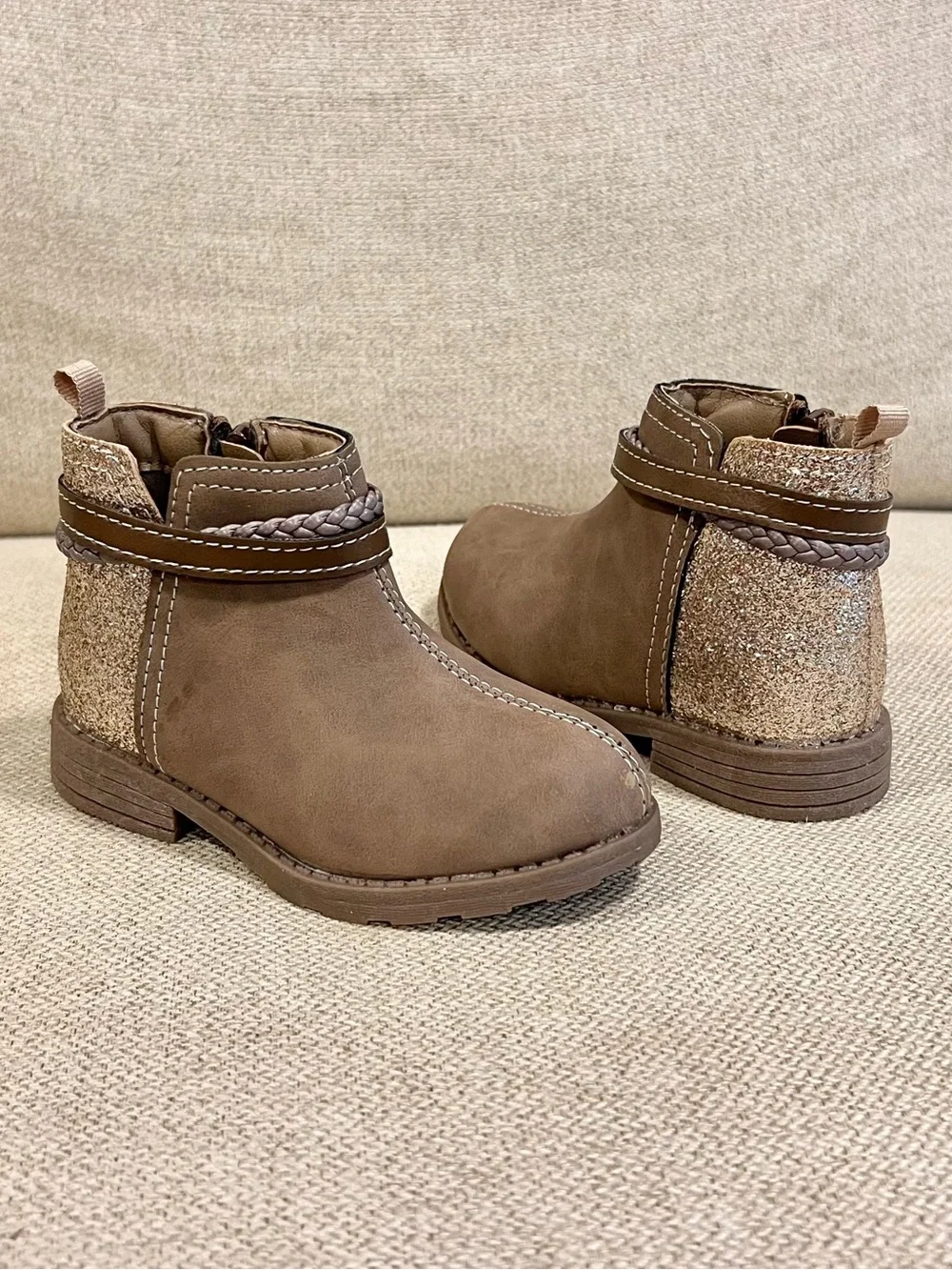 Carter’s LETTY Size 8 Toddler Girls Brown Glitter Back Zip Ankle Boots